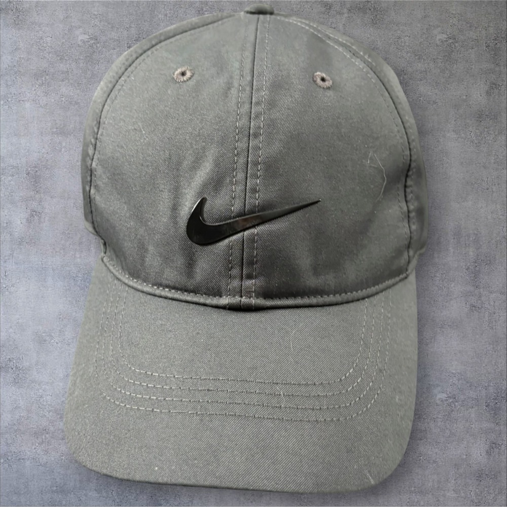 Nike Heritage86 Hat Adjustable Gray Metal Swoosh Logo